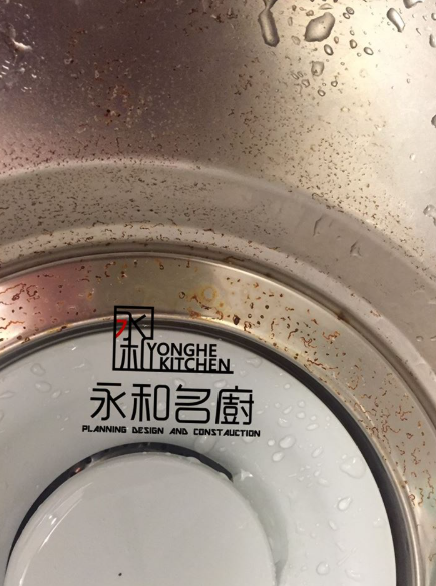 白鐵水槽/不鏽鋼水槽也會生鏽？專家教你3招除鏽與304挑選